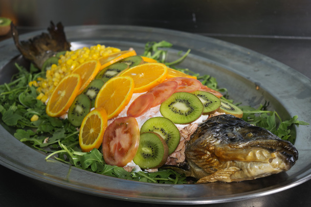 укладка пищевых продуктов в ходе рыб
 - Фото, изображение