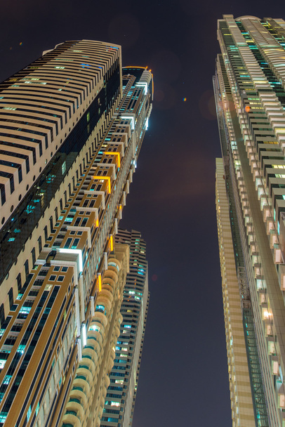 hohe wohngebäude in dubai - Foto, Bild