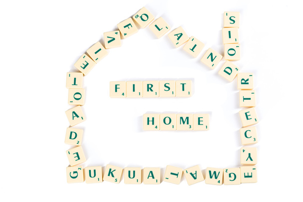 Scrabble κεραμίδια επιστολή για πρώτη αρχική σελίδα έννοια - Φωτογραφία, εικόνα