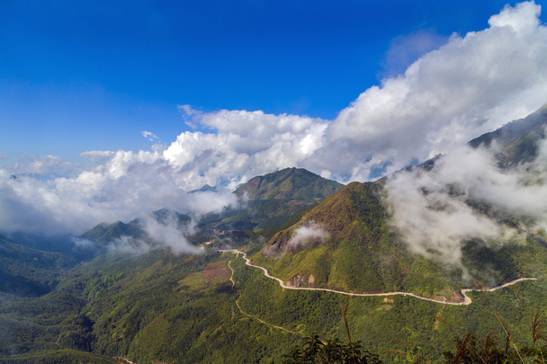 ベトナム ファンシーパン山山景観アドベンチャー - 写真・画像