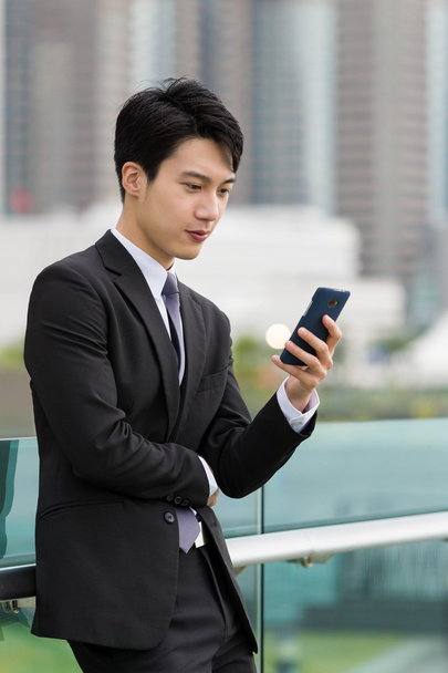 Asiático joven empresario en traje de negocios
 - Foto, imagen
