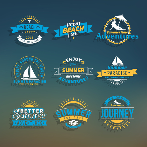 Retro yaz vintage etiket renkli arka plan üzerinde. tropik cennet, beach tatil, macera ve seyahat - Vektör, Görsel