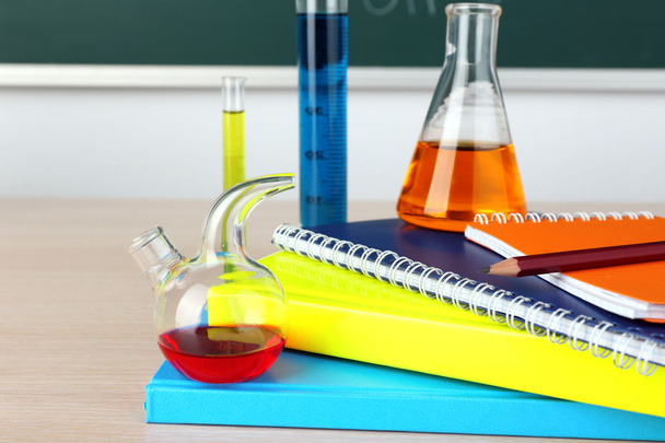 Desk in chemistry class - Foto, imagen
