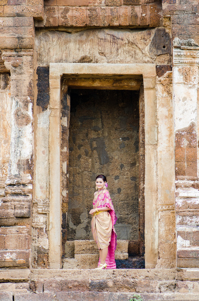 Mujer tailandesa vestirse tradicional
.  - Foto, imagen