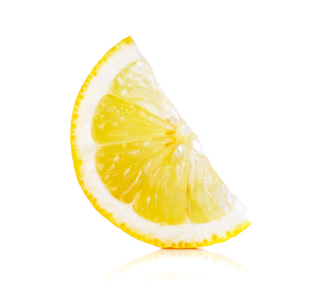 plátek citronu izolovaných na bílém pozadí - Fotografie, Obrázek