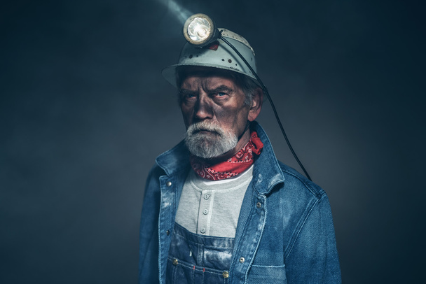 Humortalan szakállas régi bányász - Fotó, kép