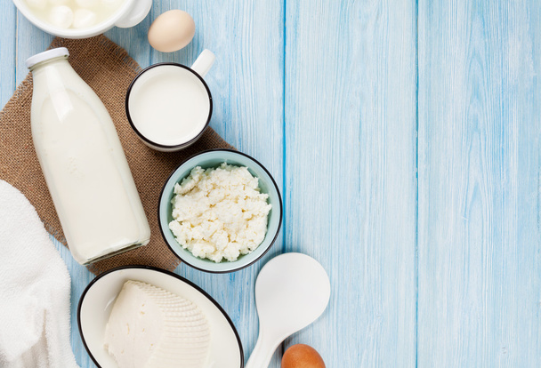 Sour cream, milk, cheese, eggs - Foto, Bild