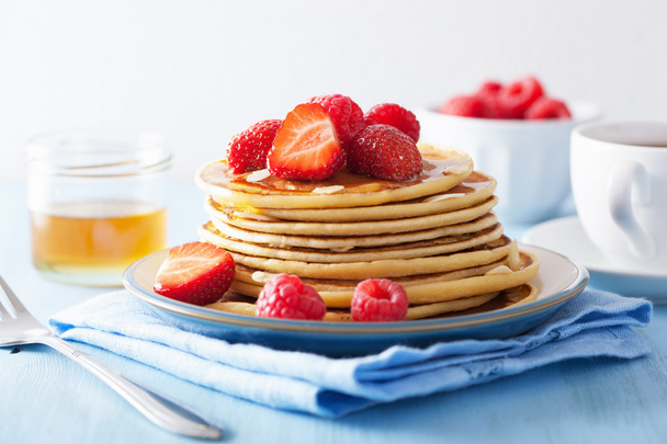 pancakes with berry and honey - Photo, Image