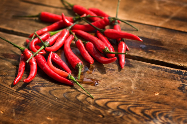 Wet red hot peppers - Fotografie, Obrázek