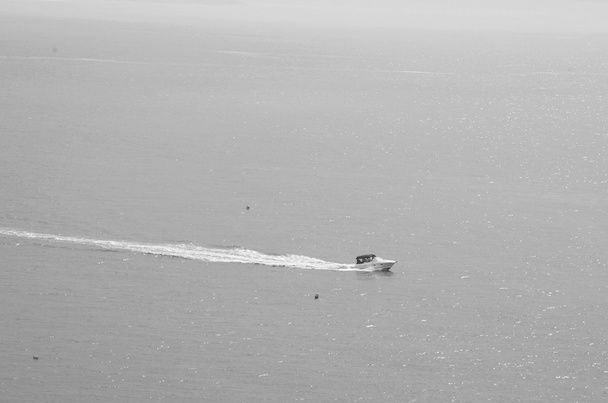 malá loď na moři - Fotografie, Obrázek