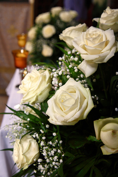 białe róże kryty - Zdjęcie, obraz