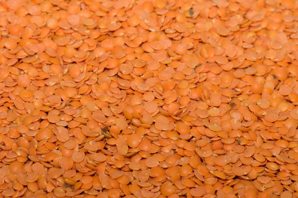 orange dried lentils on sale at Market - Foto, afbeelding