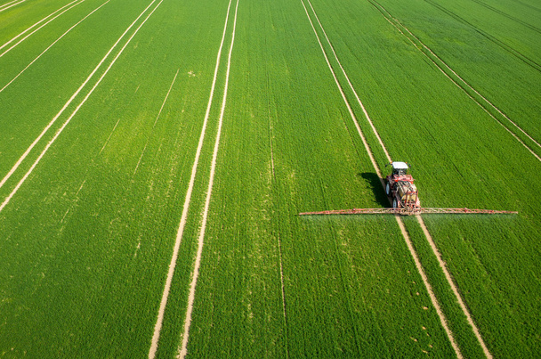 A légi felvétel a traktor - Fotó, kép