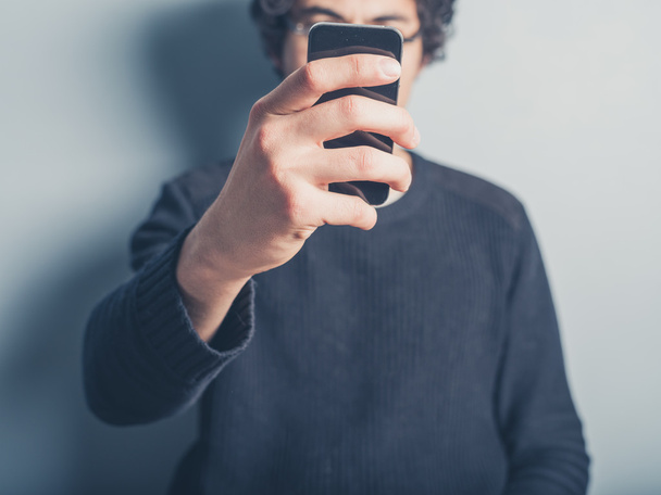 若い男を selfie - 写真・画像