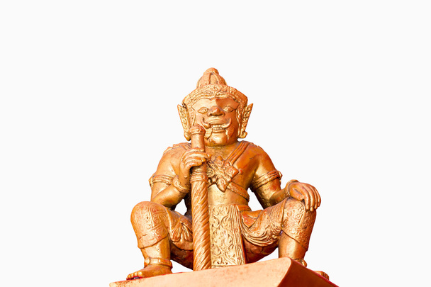 Estatua de ogro macho tailandés sobre fondo blanco
 - Foto, imagen