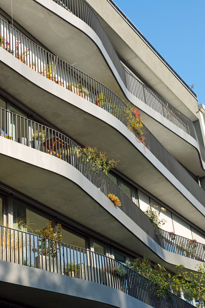 ívelt erkélyes modern apartmanok - Fotó, kép
