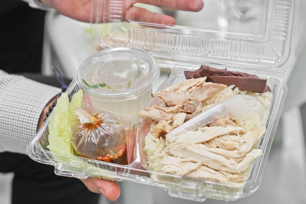 Caja de comida de plástico
 - Foto, imagen
