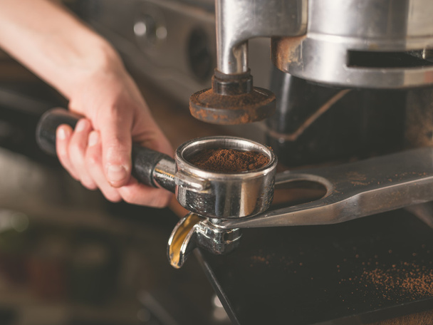 Handbedienbare Kaffeemaschine - Foto, Bild