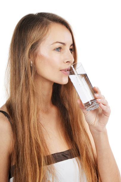 jovem mulher segurando vidro de água - Foto, Imagem