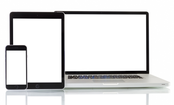 Moderne laptop, smartphone, tablet pc - Foto, afbeelding