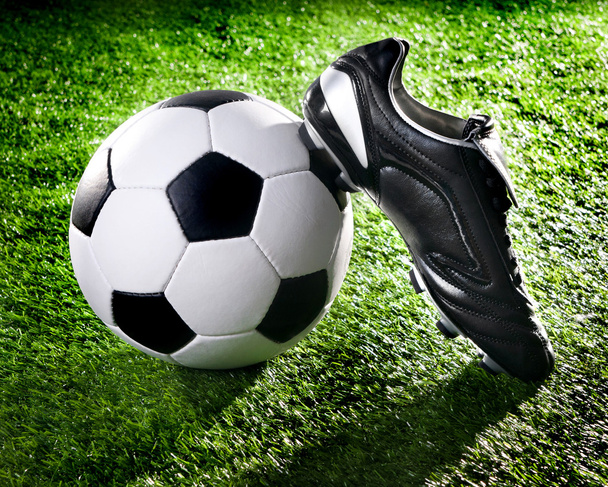 Soccer ball and shoes - Foto, afbeelding