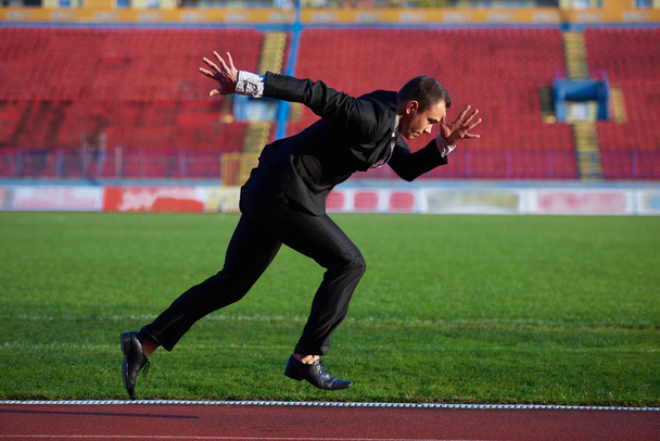 Businessman ready to sprint - Photo, Image