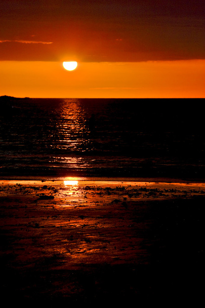 Nosy Sunset kell - Fotó, kép