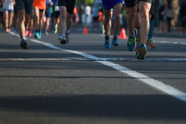 Biegacze maratońscy - Zdjęcie, obraz