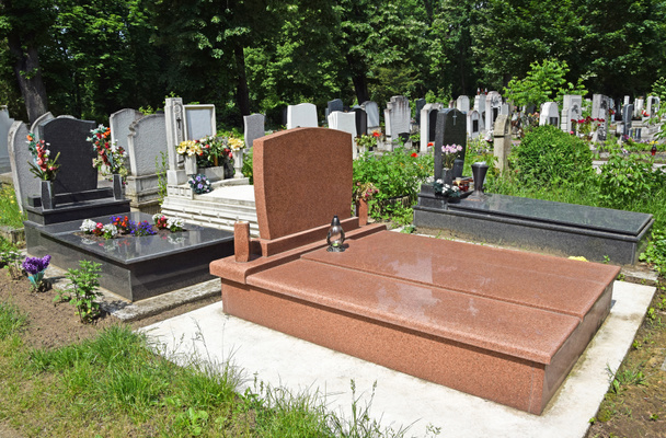 lápidas en el cementerio - Foto, Imagen