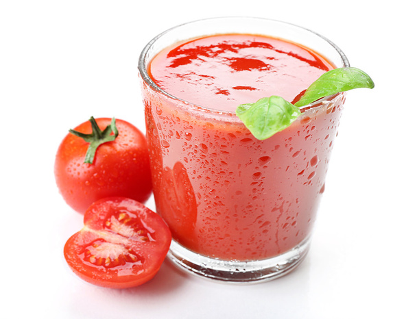 Glass of fresh tomato juice isolated on white - Фото, зображення
