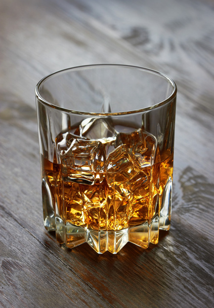 whisky v brýlích - Fotografie, Obrázek