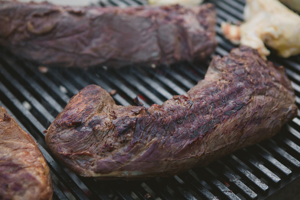 A húst a grill. sekély Dof. - Fotó, kép