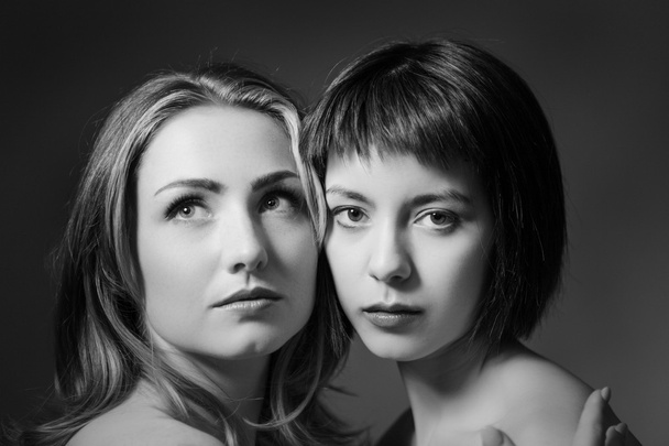 portrait of two woman - Фото, зображення