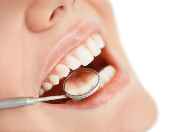 bocca durante il controllo orale
 - Foto, immagini