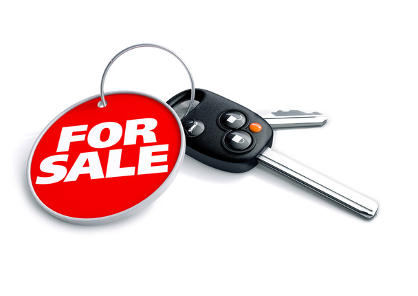 Arabanın anahtarlarını Anahtarlık ve satılık araba - Fotoğraf, Görsel
