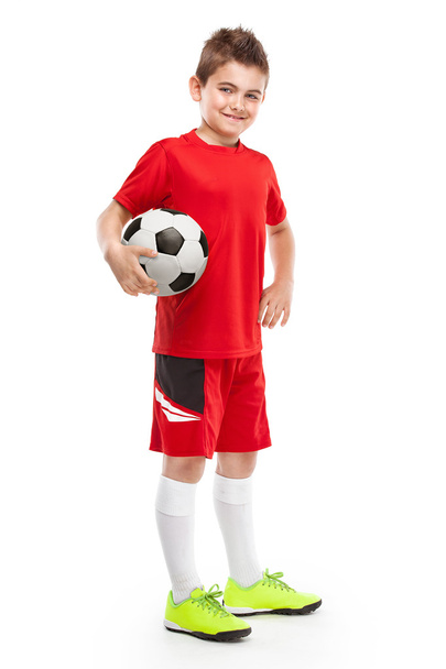 μόνιμη νεαρός ποδοσφαιριστής εκμετάλλευση ποδόσφαιρο - Φωτογραφία, εικόνα