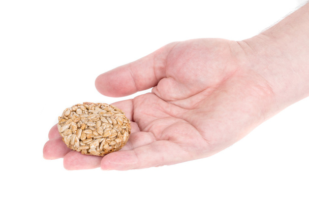 Pražené arašídy semena v ruce. - Fotografie, Obrázek