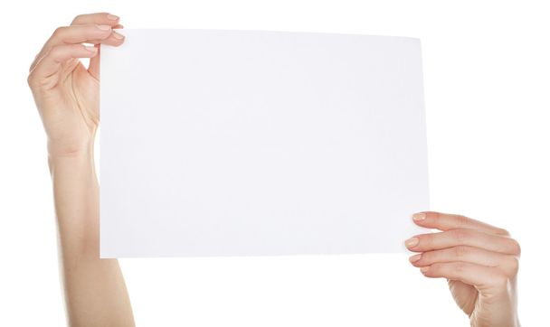 Manos sosteniendo tarjeta en blanco aisladas en blanco
 - Foto, Imagen