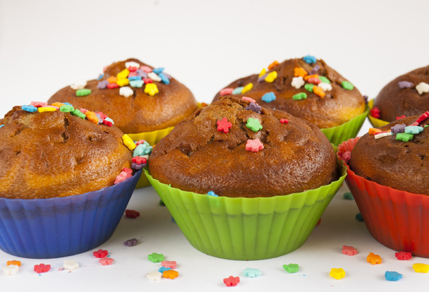 muffins διακοσμημένα με χρώμα σε σκόνη - Φωτογραφία, εικόνα