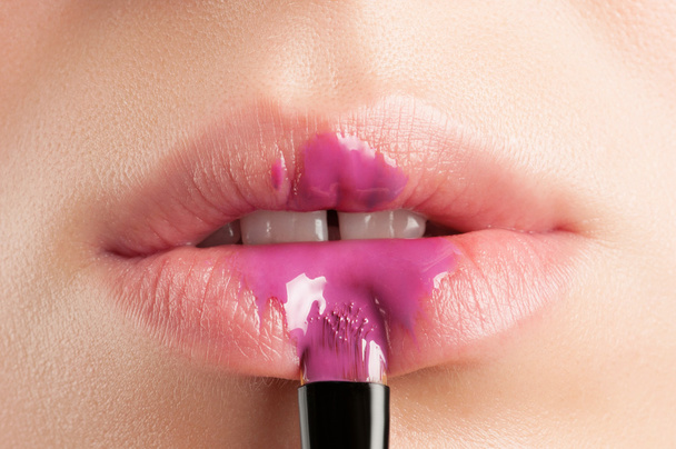 Violet lippen - Foto, afbeelding