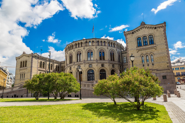 Norjan parlamentin rakennus Oslossa
 - Valokuva, kuva