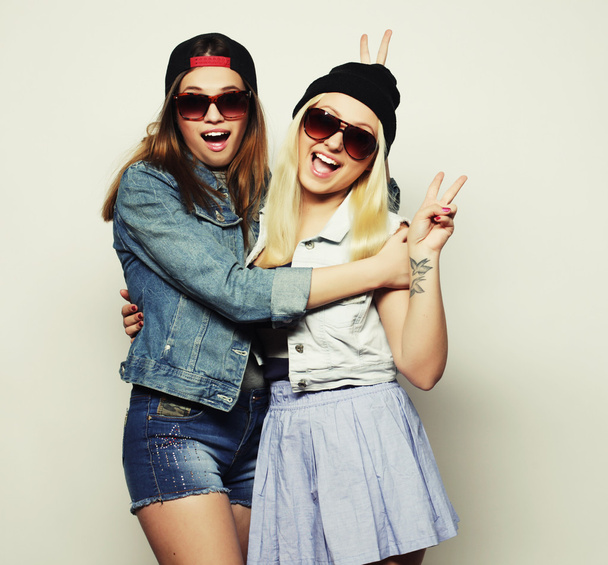 two pretty teen girlfriends  - Фото, зображення