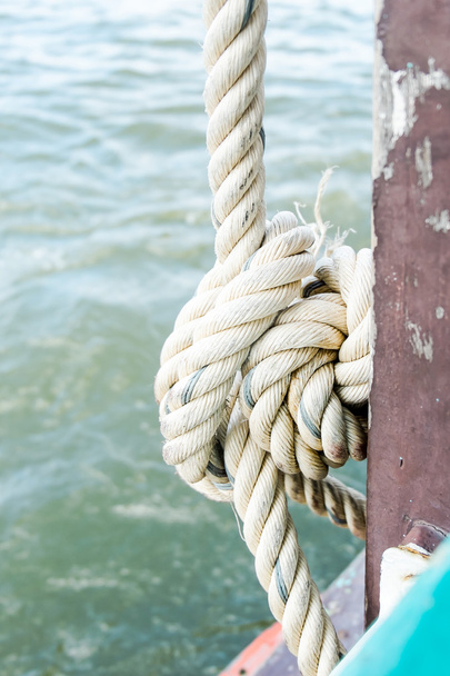 rope knot on boat  - Foto, afbeelding