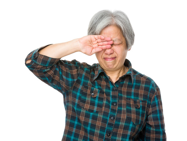 Aasialainen vanha nainen ruudullinen paita
 - Valokuva, kuva