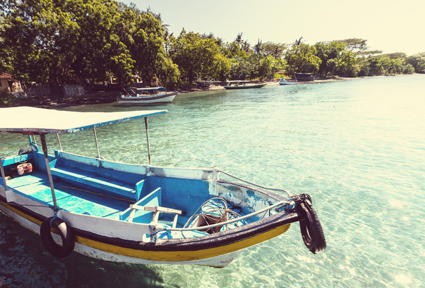Barco de pesca em Bali
 - Foto, Imagem