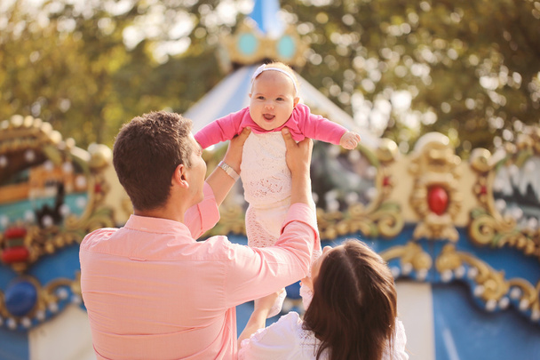 Parents with baby girl in the park - Zdjęcie, obraz