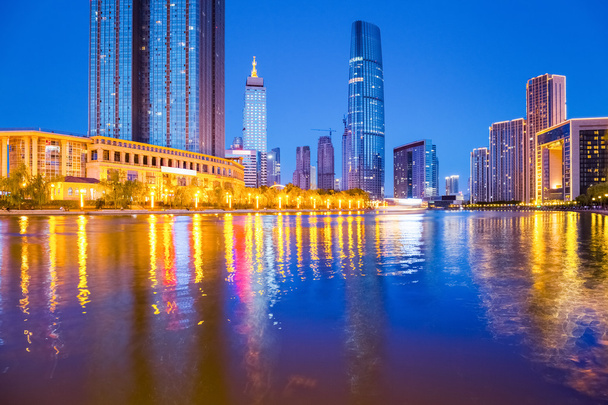 Tianjin pénzügyi negyedében, az éjszakai  - Fotó, kép