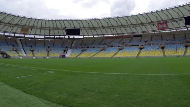 Kuuluisa Maracana Stadium
 - Materiaali, video