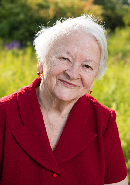 Beautiful smiling old woman - Foto, afbeelding