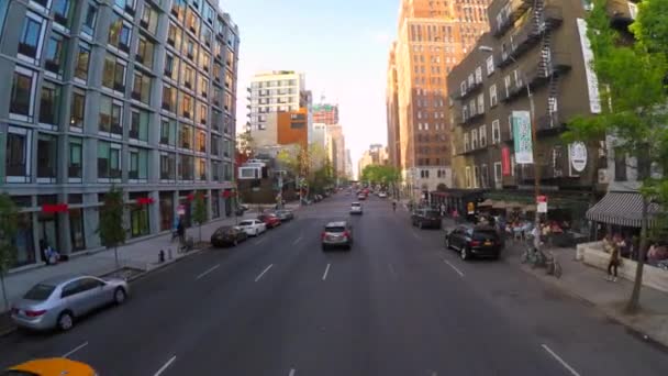 O famoso Chelsea District em Nova York
 - Filmagem, Vídeo